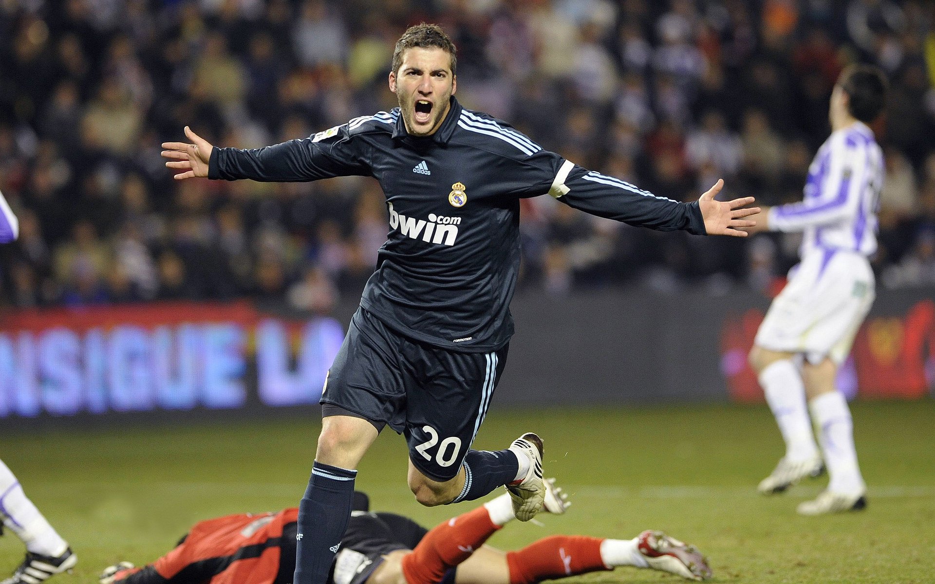 女子选手打破性别偏见，女性打破性别歧视的例子